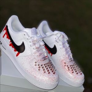 Nike’s drips with spikes